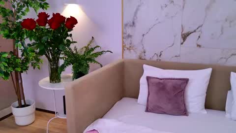 Elizabeth online show from 02.10.25