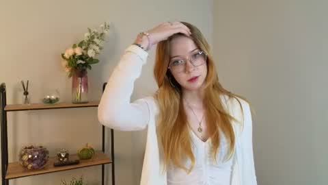 Snapshot of elizabethmcdaniel chatting on 07.18.26 Eva online show from 07.18.26