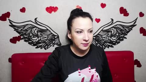 Snapshot of elizabethsho chatting on 02.28.25 ElizabethSho online show from 02.28.25