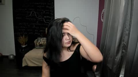 Snapshot of elizabethvamp chatting on 03.18.26 Elizabeth online show from 03.18.26