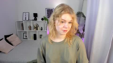 Snapshot of elizabethvane chatting on 05.19.26 Elizabeth online show from 05.19.26