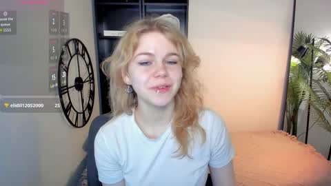 Snapshot of elizabethvane chatting on 06.05.26 Elizabeth online show from 06.05.26