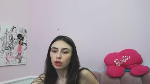 Snapshot of elizabethwall chatting on 01.26.25 elizabethwall online show from 01.26.25