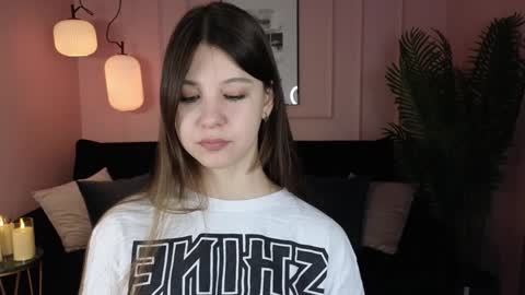 Snapshot of elizamild chatting on 12.26.24 Eliza online show from 12.26.24