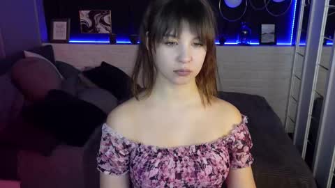 Snapshot of elizamild chatting on 02.28.25 Eliza online show from 02.28.25