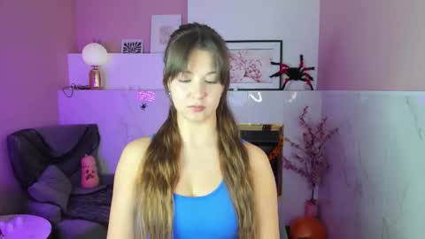 Snapshot of elizamild chatting on 11.02.25 Eliza online show from 11.02.25