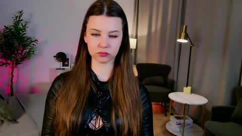 Snapshot of elizamild chatting on 05.28.26 Eliza online show from 05.28.26
