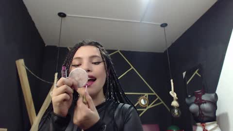 Snapshot of elizatex chatting on 12.06.24 online show from 12.06.24