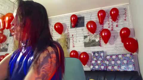 Snapshot of elizatex chatting on 03.04.25 online show from 03.04.25