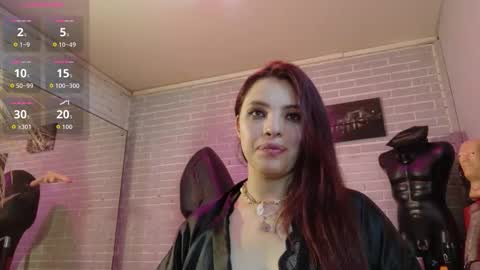 Snapshot of elizatex chatting on 10.03.25 online show from 10.03.25