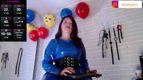Snapshot of elizatex chatting on 06.25.26 online show from 06.25.26