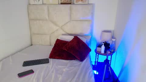 Snapshot of elizawiliamst chatting on 07.28.26 Eliza online show from 07.28.26