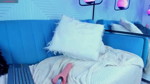 Snapshot of elizbeth_777 chatting on 02.07.25 elizbeth_777 online show from 02.07.25