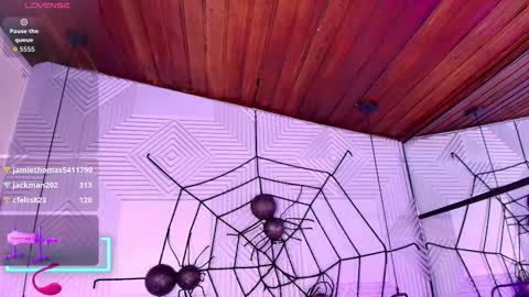 Snapshot of elizbeth_777 chatting on 10.29.25 elizbeth_777 online show from 10.29.25