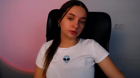 Snapshot of elizsun chatting on 11.13.25 elizsun online show from 11.13.25