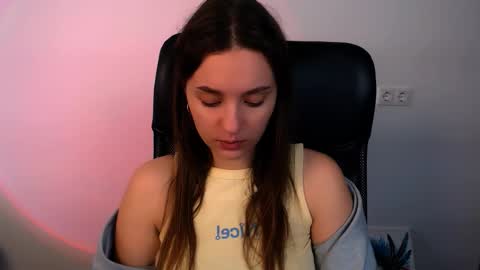 Snapshot of elizsun chatting on 11.26.25 elizsun online show from 11.26.25