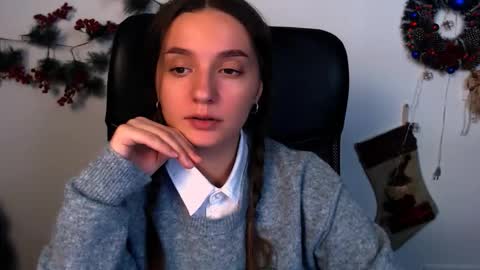 Snapshot of elizsun chatting on 12.05.25 elizsun online show from 12.05.25