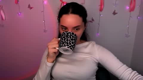 Snapshot of elizsun chatting on 03.08.26 elizsun online show from 03.08.26