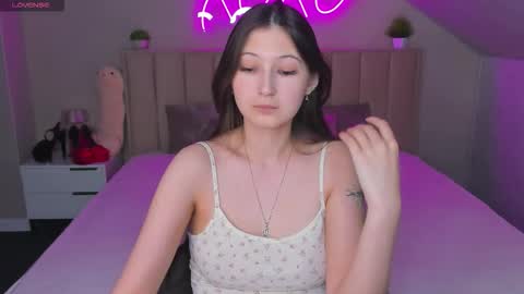 Ella online show from 02.02.26