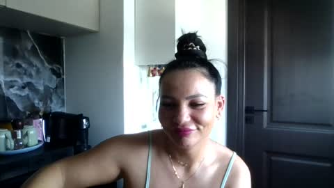 Ella online show from 06.25.26