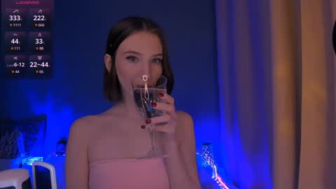 ellaamber online show from 01.09.25