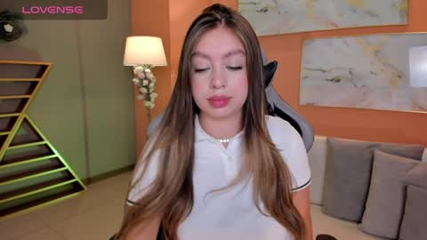 Snapshot of ellaclark chatting on 02.05.25 EllaClark online show from 02.05.25