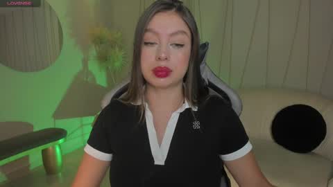 Snapshot of ellaclark chatting on 03.06.25 EllaClark online show from 03.06.25