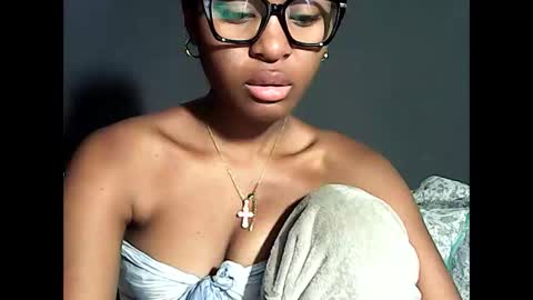 Snapshot of ellah245 chatting on 05.24.26 ellah245 online show from 05.24.26