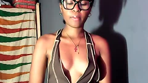 Snapshot of ellah245 chatting on 06.12.26 ellah245 online show from 06.12.26