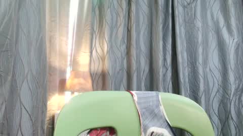 Snapshot of ellah_morena chatting on 01.22.25 Ellah online show from 01.22.25