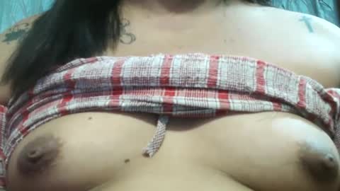 Snapshot of ellah_morena chatting on 01.26.25 Ellah online show from 01.26.25