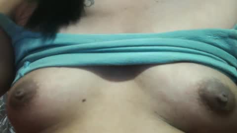 Snapshot of ellah_morena chatting on 02.10.25 Ellah online show from 02.10.25