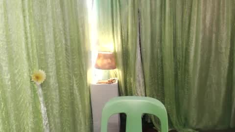 Snapshot of ellah_morena chatting on 02.19.25 Ellah online show from 02.19.25