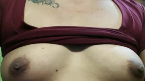 Snapshot of ellah_morena chatting on 03.04.25 Ellah online show from 03.04.25