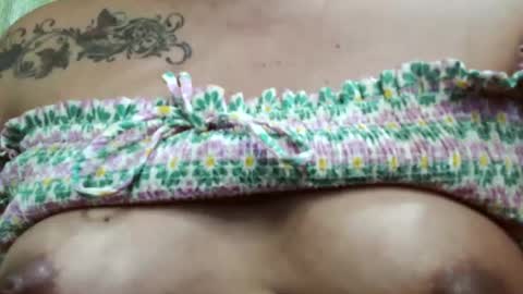 Snapshot of ellah_morena chatting on 09.15.25 Ellah online show from 09.15.25