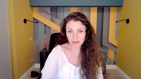 Snapshot of ellalongs chatting on 02.15.25 EllaLongs online show from 02.15.25