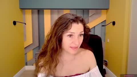 Snapshot of ellalongs chatting on 02.18.25 EllaLongs online show from 02.18.25