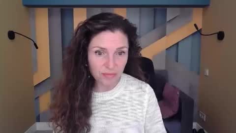 Snapshot of ellalongs chatting on 10.12.25 EllaLongs online show from 10.12.25