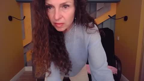 EllaLongs online show from 06.02.26