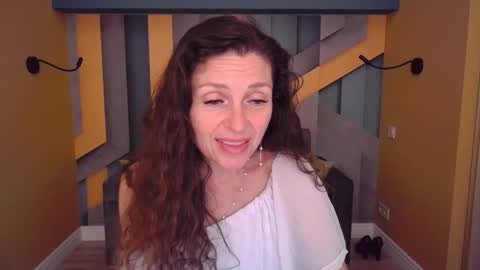 EllaLongs online show from 06.03.26