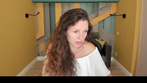 EllaLongs online show from 07.24.26