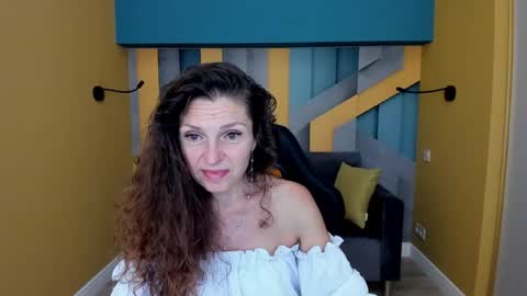 EllaLongs online show from 08.04.26