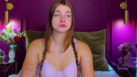 Ella online show from 10.12.25