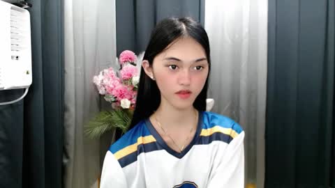 ELLA online show from 04.26.26