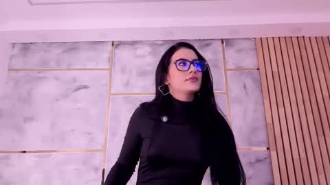  ella  online show from 02.07.26