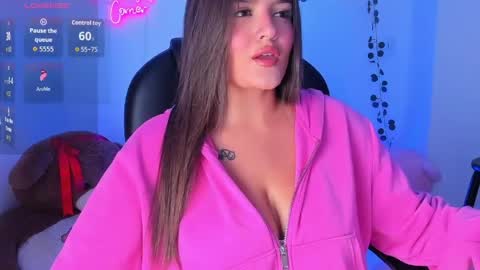 ellarosee_ online show from 04.04.26