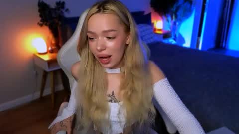 Ella online show from 04.26.26