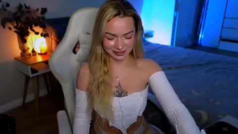 Ella online show from 07.30.26