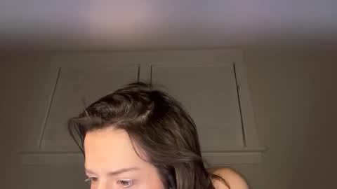 Elle67 online show from 10.17.25