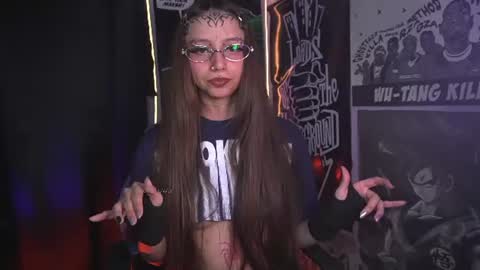 Snapshot of elle_uwu chatting on 06.23.26 follow me on instagram . online show from 06.23.26
